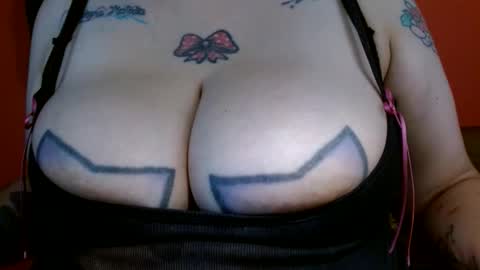 Snapshot of bianka_star_ chatting on 18, 12, 2025 bianca online show from 18, 12, 2025