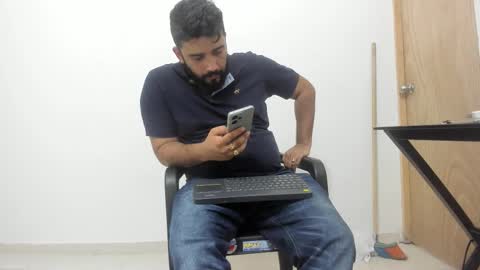 Snapshot of big_dad69 chatting on 17, 11, 2025 Tommy online show from 17, 11, 2025