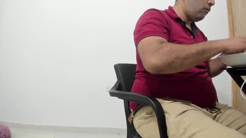 Snapshot of big_dad69 chatting on 27, 11, 2025 Tommy online show from 27, 11, 2025