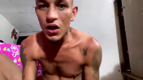 Stiven Leon online show from 1, 1, 2025