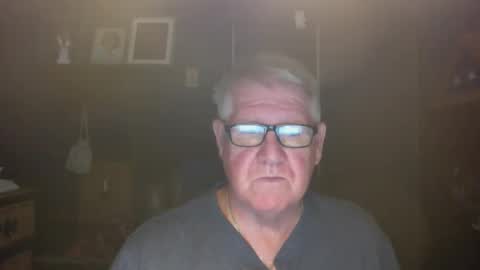 Snapshot of bigbeerdrinker1 chatting on 21, 10, 2025 bigbeerdrinker online show from 21, 10, 2025