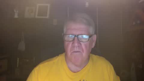 Snapshot of bigbeerdrinker1 chatting on 17, 11, 2025 bigbeerdrinker online show from 17, 11, 2025