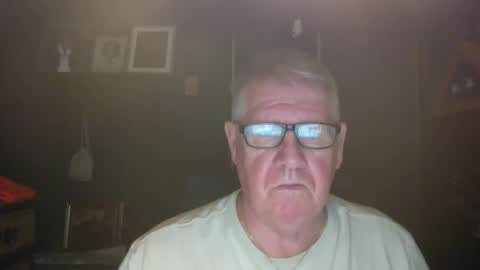 Snapshot of bigbeerdrinker1 chatting on 28, 11, 2025 bigbeerdrinker online show from 28, 11, 2025