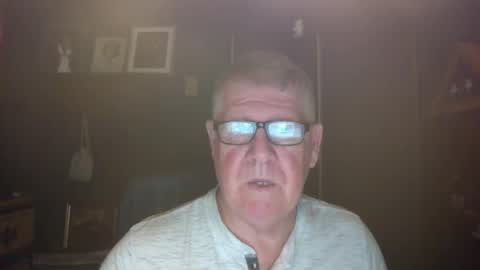 Snapshot of bigbeerdrinker1 chatting on 30, 11, 2025 bigbeerdrinker online show from 30, 11, 2025