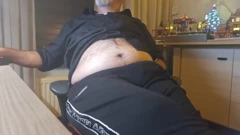 Snapshot of bigbibear88 chatting on 24, 12, 2024 bigbibear88 online show from 24, 12, 2024