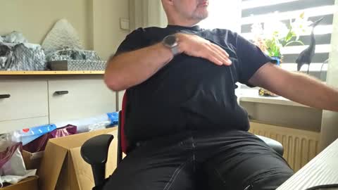 Snapshot of bigbibear88 chatting on 13, 11, 2025 bigbibear88 online show from 13, 11, 2025