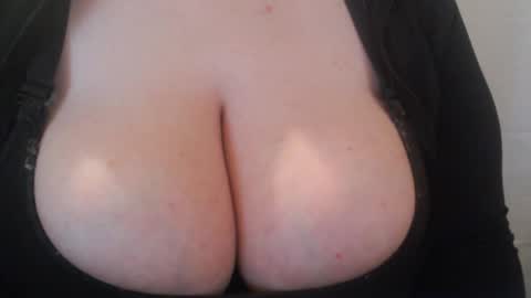 bigbittiesandfun online show from 5, 3, 2025