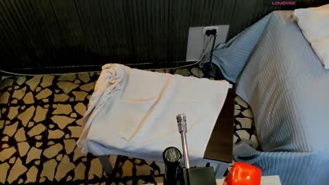 VIOLETA online show from 1, 11, 2025