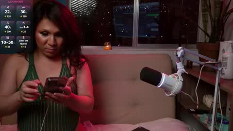 Snapshot of bigboottyxxx chatting on 19, 10, 2025 kyra Moor online show from 19, 10, 2025