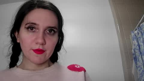 Isabella online show from 31, 12, 2024