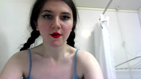 Isabella online show from 1, 3, 2025