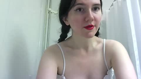 Isabella online show from 6, 10, 2025