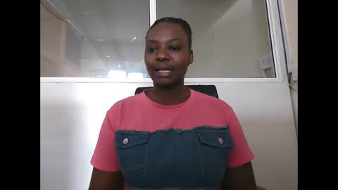 Snapshot of bigbumboobs98 chatting on 19, 9, 2025 bigbumboobs98 online show from 19, 9, 2025