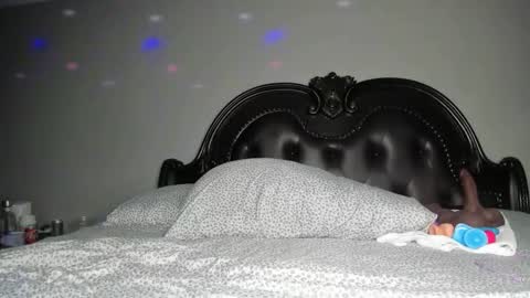 bigbuttsarena online show from 18, 12, 2025