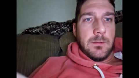 Snapshot of bigcanuck35 chatting on 28, 10, 2025 bigcanuck35 online show from 28, 10, 2025