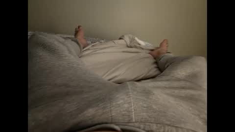 Snapshot of bigcanuck35 chatting on 8, 11, 2025 bigcanuck35 online show from 8, 11, 2025