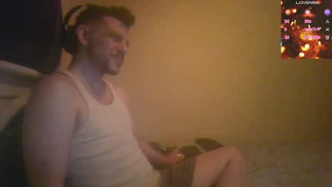 Jon - Im Straight online show from 13, 12, 2024