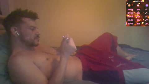 Jon - Im Straight online show from 23, 12, 2024