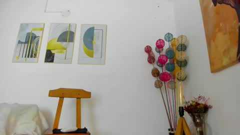 sexy muscle online show from 19, 1, 2026