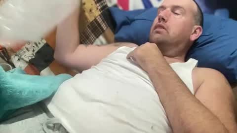 bigcocksuckingslut online show from 4, 11, 2025