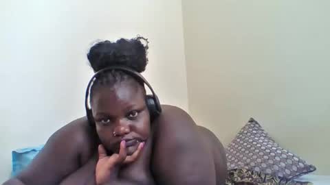 Snapshot of bigdarkass chatting on 14, 12, 2025 VIOLET online show from 14, 12, 2025