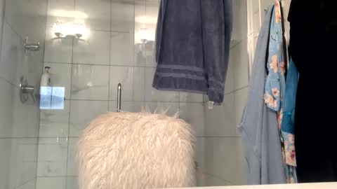 Snapshot of bigdickdave3332 chatting on 23, 10, 2025 bigdickdave3332 online show from 23, 10, 2025