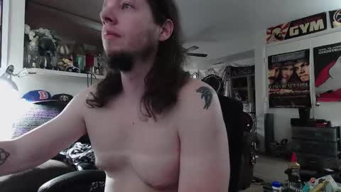 Snapshot of biggerisbetter21 chatting on 9, 10, 2025 biggerisbetter21 online show from 9, 10, 2025