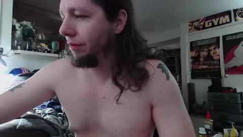 Snapshot of biggerisbetter21 chatting on 15, 10, 2025 biggerisbetter21 online show from 15, 10, 2025