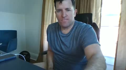 Snapshot of biggestballsonchatu chatting on 4, 11, 2025 BiggestBallsOnChatr online show from 4, 11, 2025