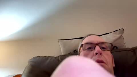 biggloves4bighands online show from 6, 1, 2026