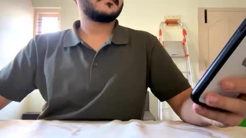 Snapshot of bighandsomesatisfy chatting on 6, 1, 2025 bighandsomesatisfy online show from 6, 1, 2025