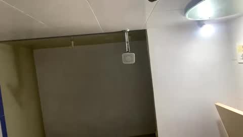 Snapshot of bighandsomesatisfy chatting on 22, 2, 2025 bighandsomesatisfy online show from 22, 2, 2025