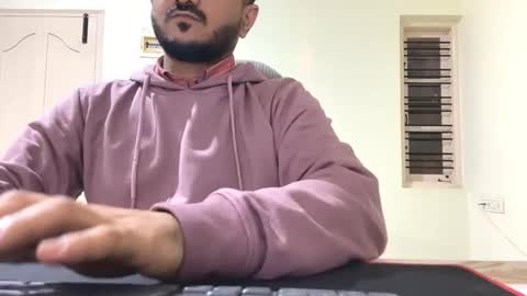 Snapshot of bighandsomesatisfy chatting on 6, 11, 2025 bighandsomesatisfy online show from 6, 11, 2025