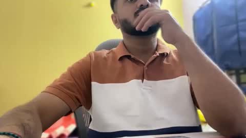 bighandsomesatisfy online show from 25, 2, 2026