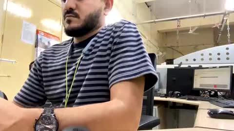 Snapshot of bighandsomesatisfy chatting on 4, 4, 2026 bighandsomesatisfy online show from 4, 4, 2026