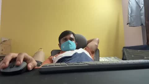 Snapshot of bighandsomesatisfy chatting on 6, 4, 2026 bighandsomesatisfy online show from 6, 4, 2026