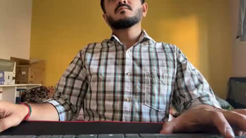 Snapshot of bighandsomesatisfy chatting on 7, 4, 2026 bighandsomesatisfy online show from 7, 4, 2026