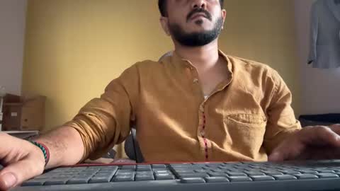 Snapshot of bighandsomesatisfy chatting on 10, 4, 2026 bighandsomesatisfy online show from 10, 4, 2026