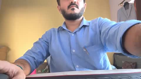 Snapshot of bighandsomesatisfy chatting on 15, 4, 2026 bighandsomesatisfy online show from 15, 4, 2026