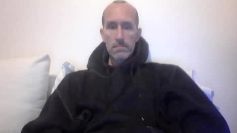 Snapshot of bighugemouthful chatting on 28, 10, 2025 Chaz online show from 28, 10, 2025