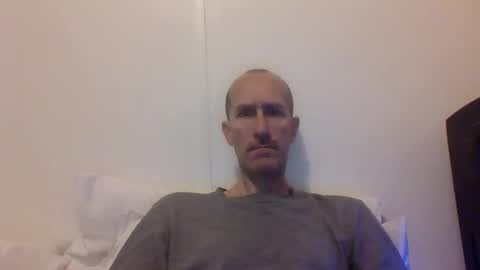 Snapshot of bighugemouthful chatting on 25, 11, 2025 Chaz online show from 25, 11, 2025