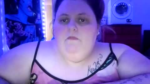 Snapshot of bigmama91 chatting on 18, 12, 2025 bigmama91 online show from 18, 12, 2025