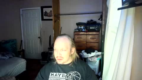 bigmike20129020 online show from 17, 2, 2025
