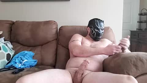 bigmikelos2020 online show from 13, 1, 2025