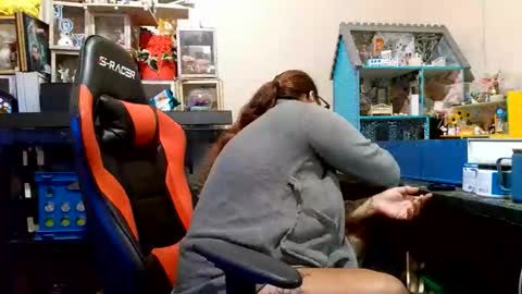 the Mini mami online show from 5, 11, 2025