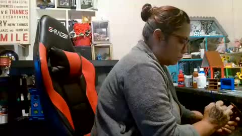 Snapshot of bigolemini chatting on 22, 11, 2025 the Mini mami online show from 22, 11, 2025