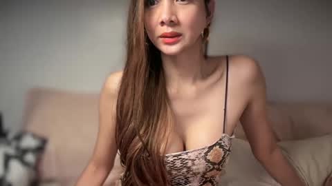 Yna     online show from 11, 12, 2024