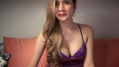Yna     online show from 3, 1, 2025