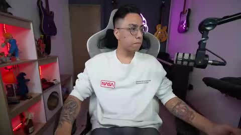 Snapshot of bigxboy96 chatting on 28, 10, 2025 bigxboy96 online show from 28, 10, 2025