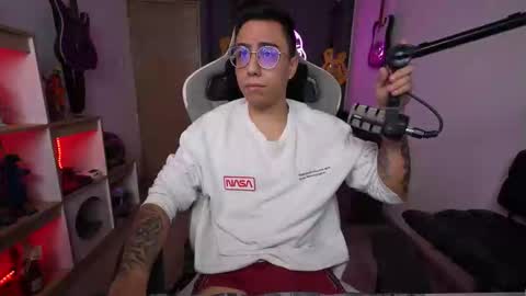 Snapshot of bigxboy96 chatting on 11, 11, 2025 bigxboy96 online show from 11, 11, 2025